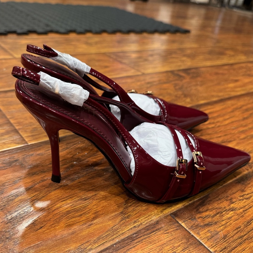 Red Pumps
